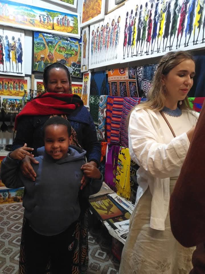 NGULI guests at a local art and craft market